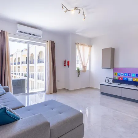 Seaside Serenity 5 - Few Mins Walk To The By Quicktrips Apartament Is-Sellum