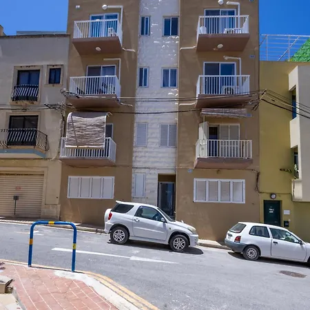 Apartment Seaside Serenity 5 - Few Mins Walk To The By Quicktrips *