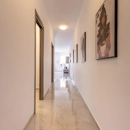 Appartement Seaside Serenity 5 - Few Mins Walk To The By Quicktrips *