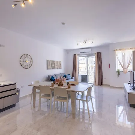 Seaside Serenity 5 - Few Mins Walk To The By Quicktrips * Is-Sellum