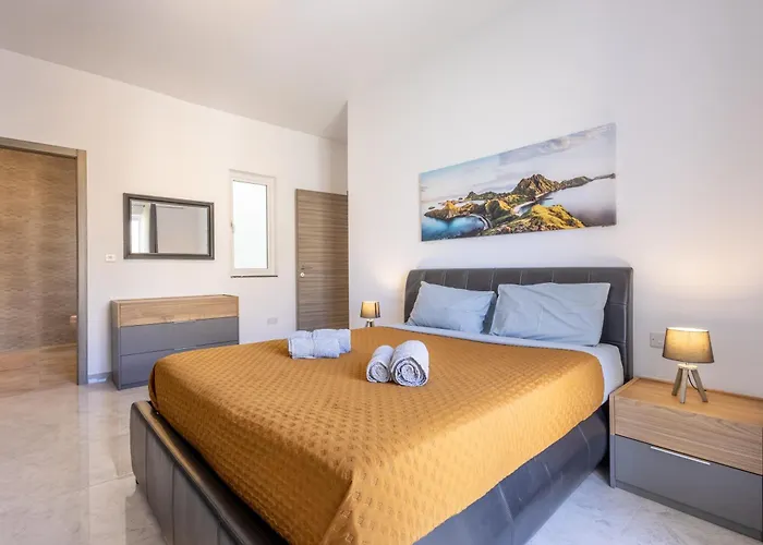 Seaside Serenity 5 - Few Mins Walk To The By Quicktrips Apartmán