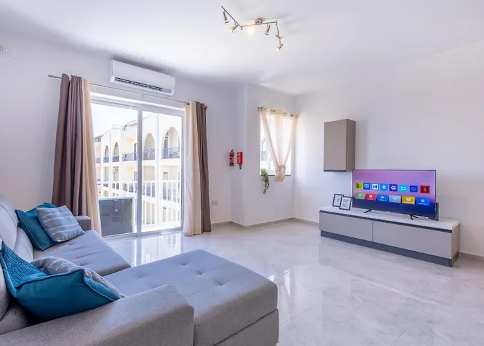 Seaside Serenity 5 - Few Mins Walk To The By Quicktrips Lejlighed Is-Sellum