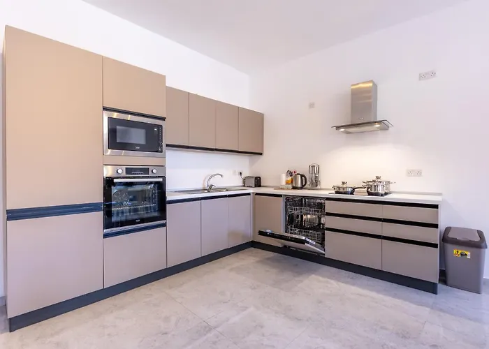 Seaside Serenity 5 - Few Mins Walk To The By Quicktrips Is-Sellum