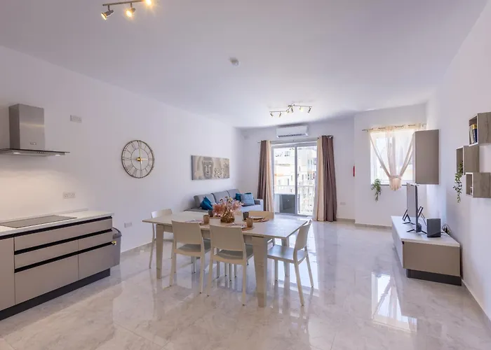 Seaside Serenity 5 - Few Mins Walk To The By Quicktrips * Is-Sellum